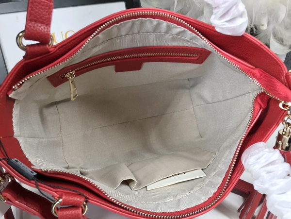 激安グッチバッグコピー着用イメージ